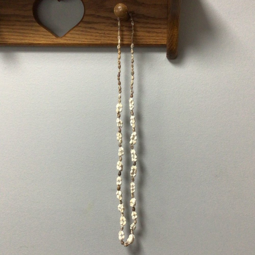 Vintage shell necklace - Picture 5 of 9